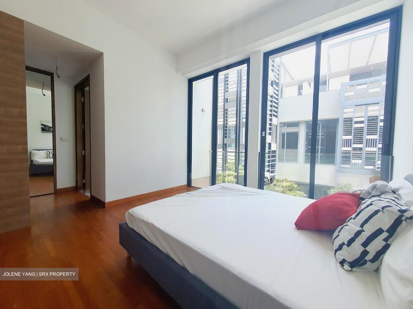 Alana (D28), Terrace #566135101
